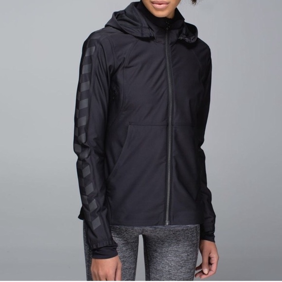lululemon athletica Jackets & Blazers - LULULEMON Feelin’ Frosty Insulated Jacket 4 RARE